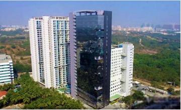 Golf Edge Commercial